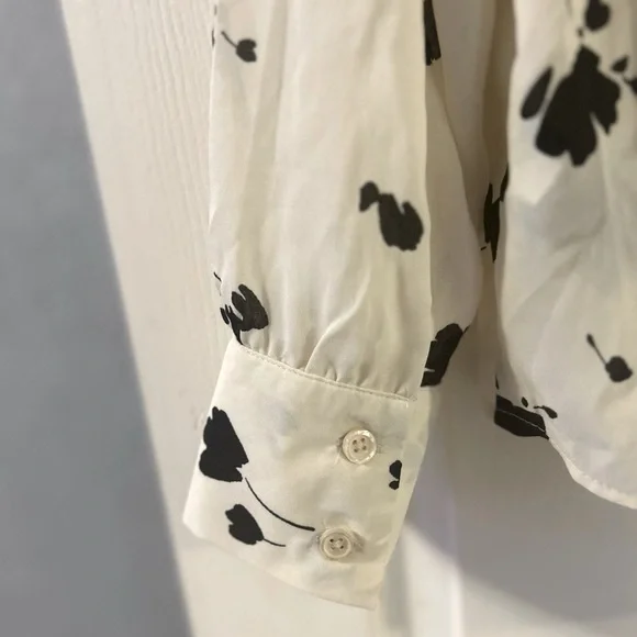 NWT Who What Wear Falling Tulip Button Up size medium - Picture 6 of 9